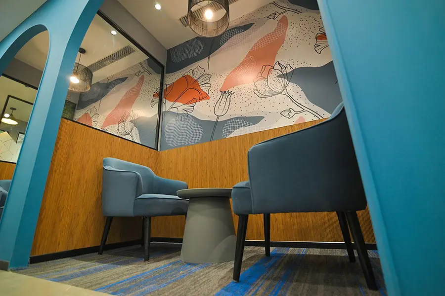 Hybrid meeting space
